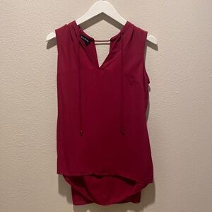 BEBE Sleeveless Blouse Cascade Pleat red burgundy Size XXS Date‎ Girls night